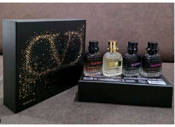 Valentino 30 mL + 4pcs Man